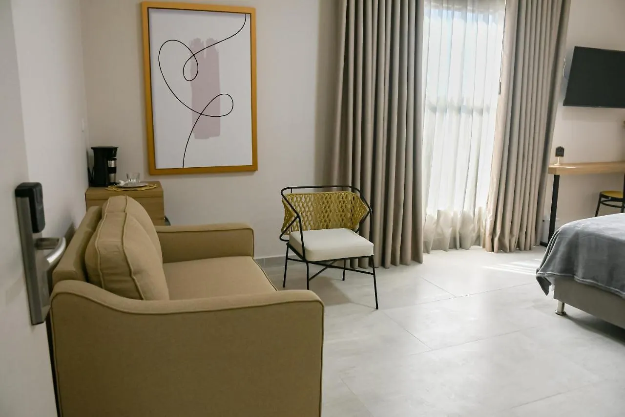 Hotel Amor De Mae 圣玛尔塔 4*,