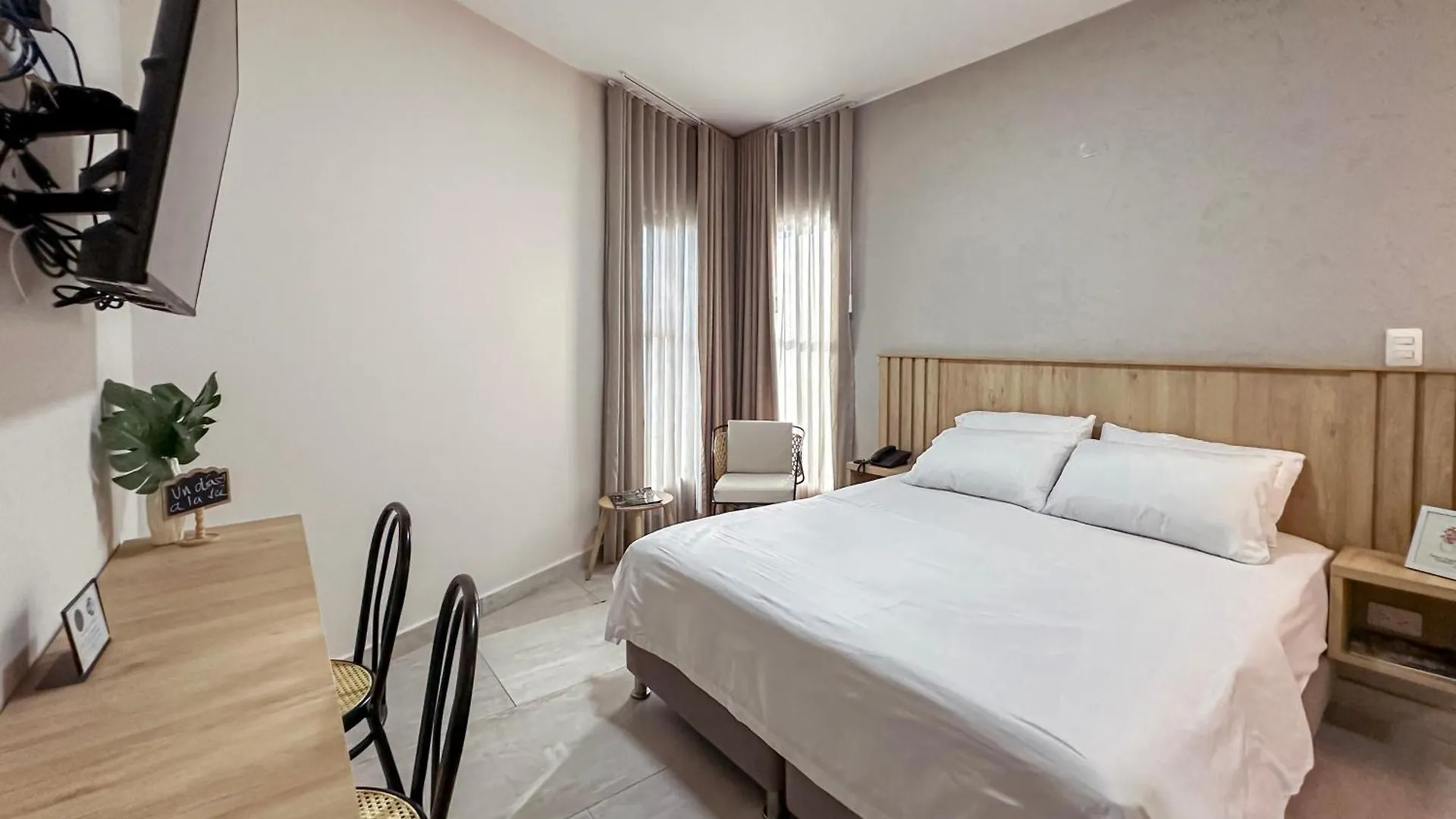 Hotel Amor De Mae 圣玛尔塔